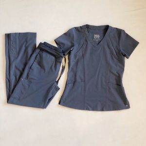 Barco One Scrubs Set